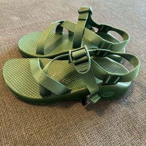 Womens Chacos Size 6